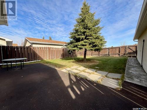 66 Hatton Crescent, Regina, SK - Outdoor