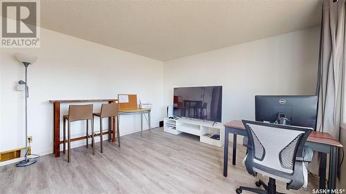 66 Hatton Crescent, Regina, SK - Indoor Photo Showing Office