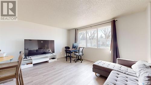 66 Hatton Crescent, Regina, SK - Indoor Photo Showing Living Room