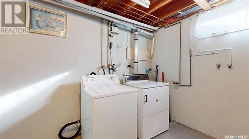 66 Hatton Crescent, Regina, SK - Indoor Photo Showing Laundry Room