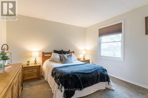 660 Pope Drive, Smith-Ennismore-Lakefield, ON - Indoor Photo Showing Bedroom