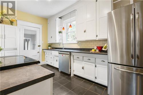 120 Welland Street, Pembroke, ON - Indoor Photo Showing Kitchen