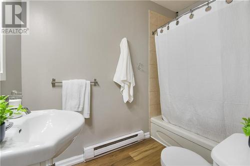 120 Welland Street, Pembroke, ON - Indoor Photo Showing Bathroom