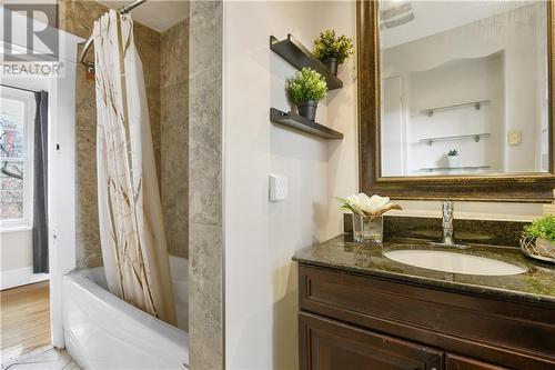 120 Welland Street, Pembroke, ON - Indoor Photo Showing Bathroom