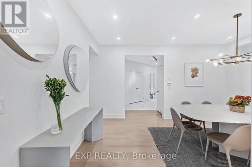 34 Concert Hill Way, East Gwillimbury, ON - Indoor Photo Showing Dining Room