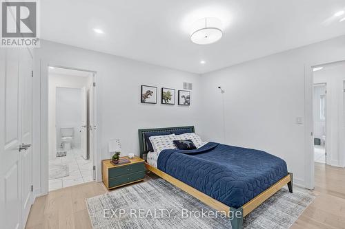 34 Concert Hill Way, East Gwillimbury, ON - Indoor Photo Showing Bedroom