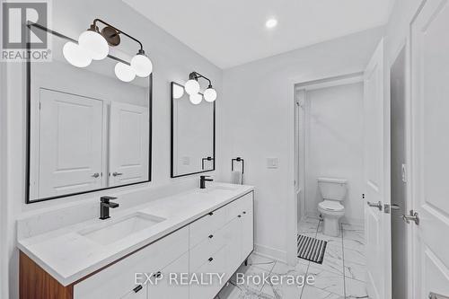 34 Concert Hill Way, East Gwillimbury, ON - Indoor Photo Showing Bathroom