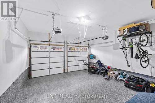 34 Concert Hill Way, East Gwillimbury, ON - Indoor Photo Showing Garage