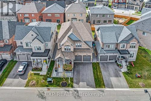 34 Concert Hill Way, East Gwillimbury, ON - Outdoor With Facade