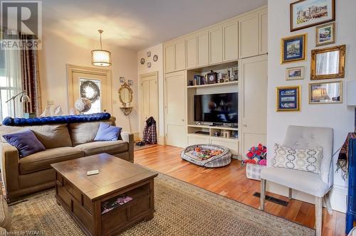 146 Graham Street, Woodstock, ON - Indoor Photo Showing Living Room