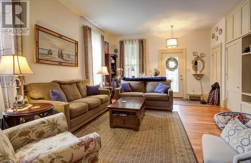 146 Graham Street, Woodstock, ON - Indoor Photo Showing Living Room