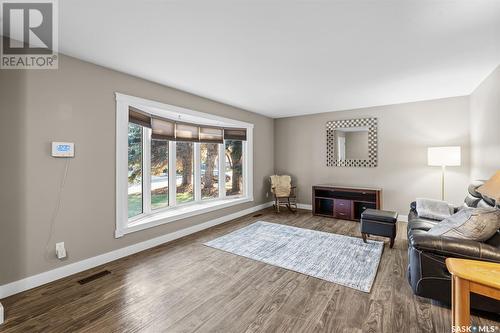 1306 Jackson Avenue, Saskatoon, SK - Indoor Photo Showing Living Room