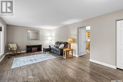 1306 Jackson Avenue, Saskatoon, SK - Indoor Photo Showing Living Room