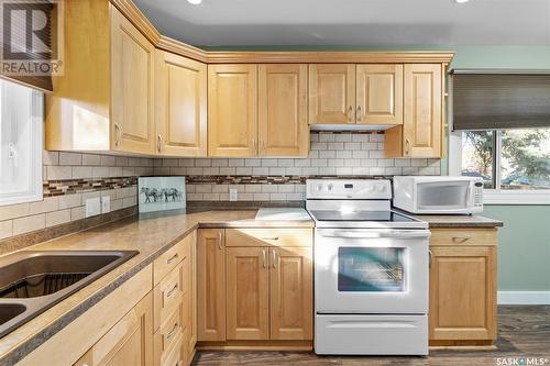 1306 Jackson Avenue, Saskatoon, SK - Indoor Photo Showing Kitchen