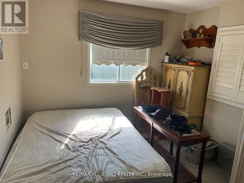 75 Wakeford Road, Kawartha Lakes, ON - Indoor Photo Showing Bedroom