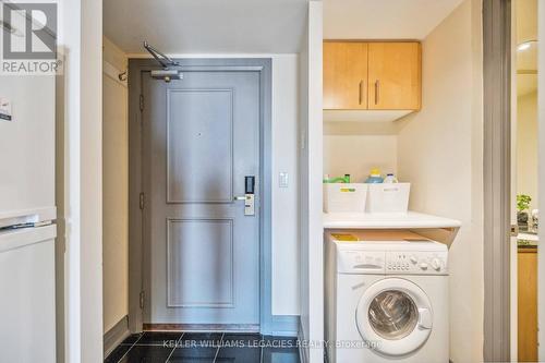 821 - 2737 Keele Street, Toronto, ON - Indoor Photo Showing Laundry Room