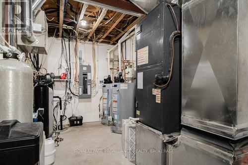 326 Spithead Road W, Frontenac Islands (The Islands), ON - Indoor Photo Showing Basement