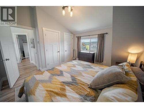 6324 Laurier Avenue Unit# 18, Wardner, BC - Indoor Photo Showing Bedroom