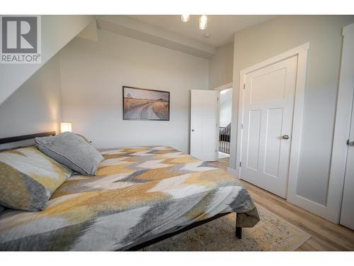 6324 Laurier Avenue Unit# 18, Wardner, BC - Indoor Photo Showing Bedroom