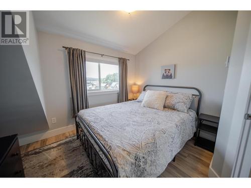 6324 Laurier Avenue Unit# 18, Wardner, BC - Indoor Photo Showing Bedroom