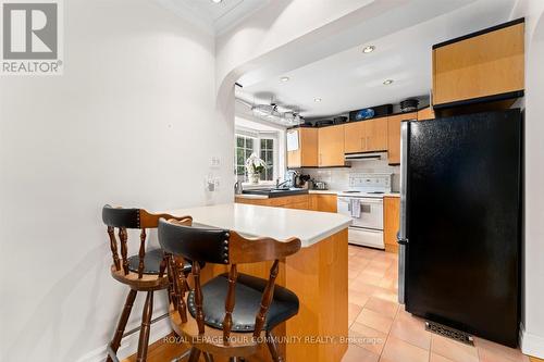 315 Forde Crescent, King, ON - Indoor Photo Showing Kitchen