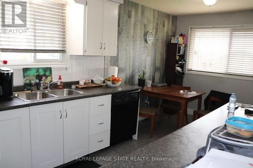 701 Limeridge Road E, Hamilton, ON - Indoor Photo Showing Kitchen With Double Sink