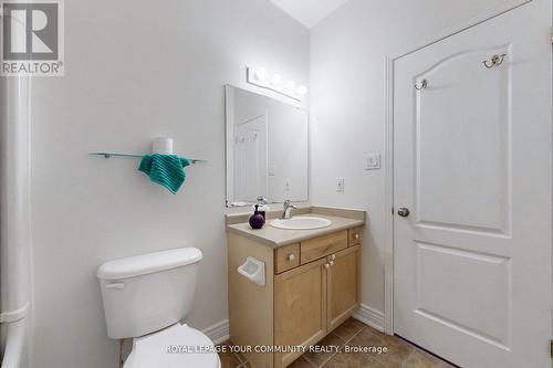 28 Benjamin Crescent, Orangeville, ON - Indoor Photo Showing Bathroom