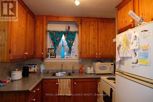 527 Front Street, Quinte West, ON - Indoor Photo Showing Kitchen