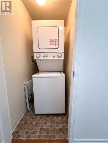 901 - 88 Grangeway Avenue, Toronto, ON - Indoor Photo Showing Laundry Room