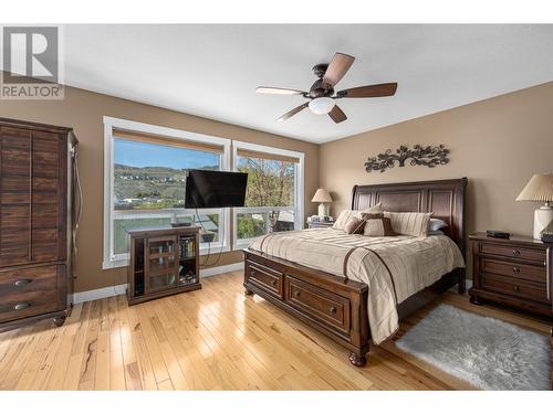 253 Royal Avenue, Kamloops, BC - Indoor Photo Showing Bedroom