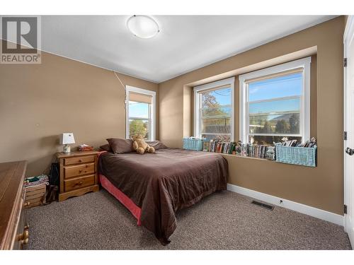 253 Royal Avenue, Kamloops, BC - Indoor Photo Showing Bedroom