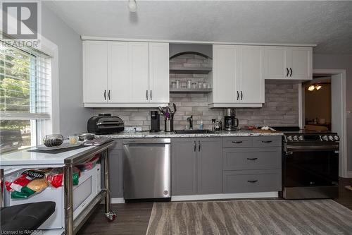 975 5Th Avenue A W, Owen Sound, ON - Indoor Photo Showing Kitchen