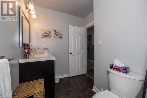 975 5Th Avenue A W, Owen Sound, ON - Indoor Photo Showing Bathroom