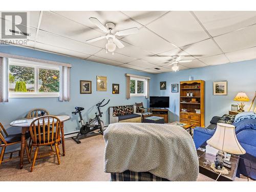 1405 Alder Street, Creston, BC - Indoor Photo Showing Bedroom