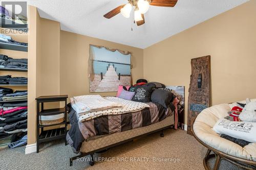 98 Memorial Avenue, Hamilton, ON - Indoor Photo Showing Bedroom