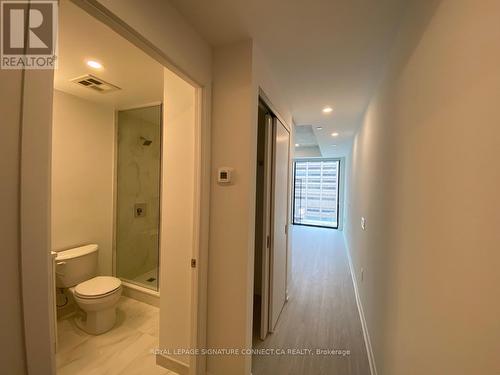 1107 - 195 Mccaul Street, Toronto, ON - Indoor Photo Showing Bathroom