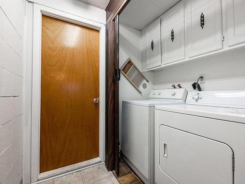 Laundry room - 326 Rue Hepworth, Montréal (Lasalle), QC - Indoor Photo Showing Laundry Room