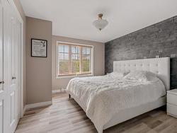 Master bedroom - 