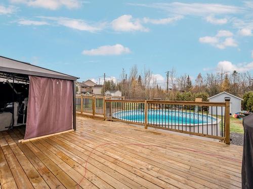 Terrasse - 40 Rue Du Mistral, Sainte-Catherine-De-La-Jacques-Cartier, QC - Outdoor With Above Ground Pool