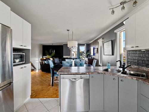 Kitchen - 480 Rue Du Titanic, Sainte-Catherine, QC - Indoor Photo Showing Kitchen With Double Sink