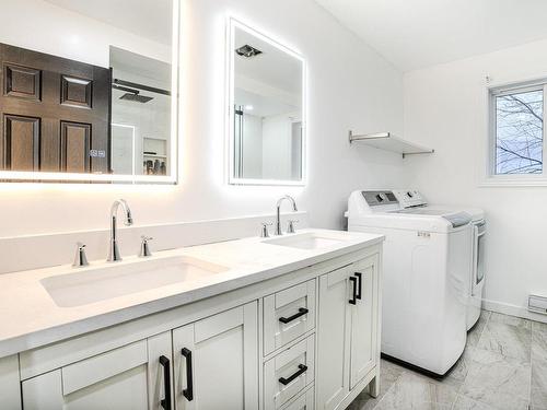 Salle de bains - 905  - 105 Rue Longtin, Saint-Jacques-Le-Mineur, QC - Indoor Photo Showing Laundry Room