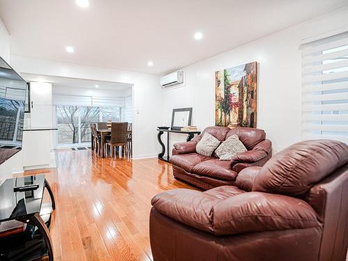 Salon - 905  - 105 Rue Longtin, Saint-Jacques-Le-Mineur, QC - Indoor Photo Showing Living Room