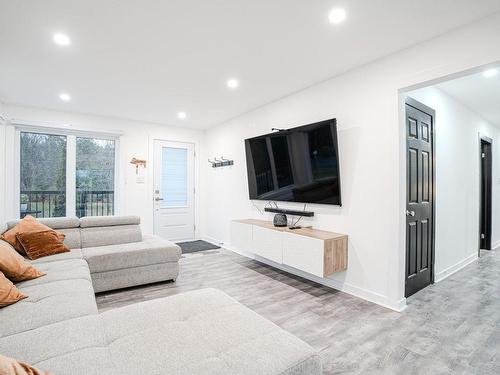 Salon - 905  - 105 Rue Longtin, Saint-Jacques-Le-Mineur, QC - Indoor Photo Showing Living Room