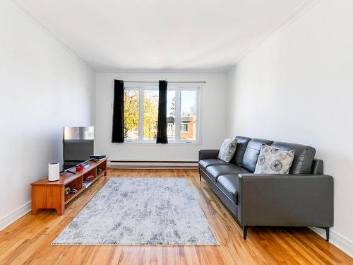 Salon - 6915  - 6919 Av. Lamont, Montréal (Le Sud-Ouest), QC - Indoor Photo Showing Living Room