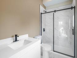 Ensuite bathroom - 