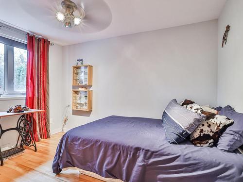 Chambre Ã Â coucher - 408 Rue D'Argenteuil, Laval (Laval-Des-Rapides), QC - Indoor Photo Showing Bedroom