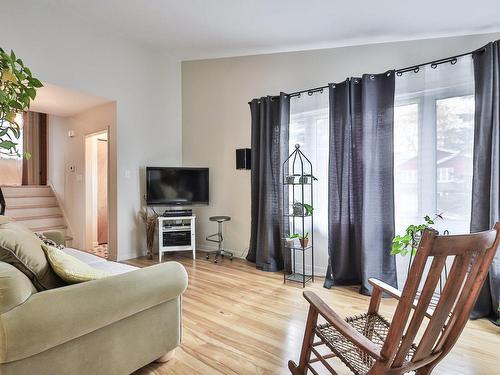 Salon - 408 Rue D'Argenteuil, Laval (Laval-Des-Rapides), QC - Indoor Photo Showing Living Room