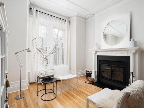 Living room - 494 Av. Victoria, Westmount, QC - Indoor Photo Showing Living Room With Fireplace