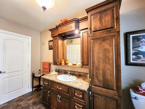 Salle de bains - 600 Ch. Des Pionniers, Saint-Mathieu-Du-Parc, QC - Indoor Photo Showing Bathroom