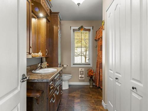 Salle de bains - 600 Ch. Des Pionniers, Saint-Mathieu-Du-Parc, QC - Indoor Photo Showing Bathroom